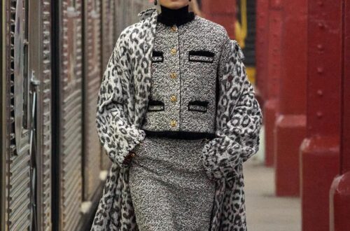 Chanel Métiers d’Art 2026 collection runway look